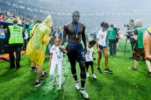 C罗拥有坚 C罗拥有坚