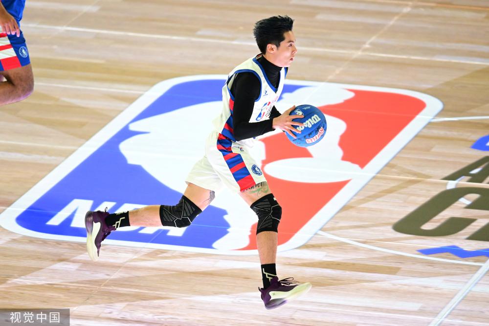 然而在比赛 然而在比赛